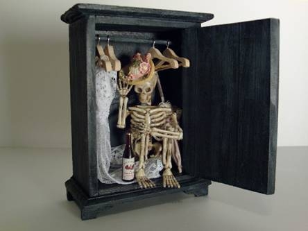 Шкафтағы скелет